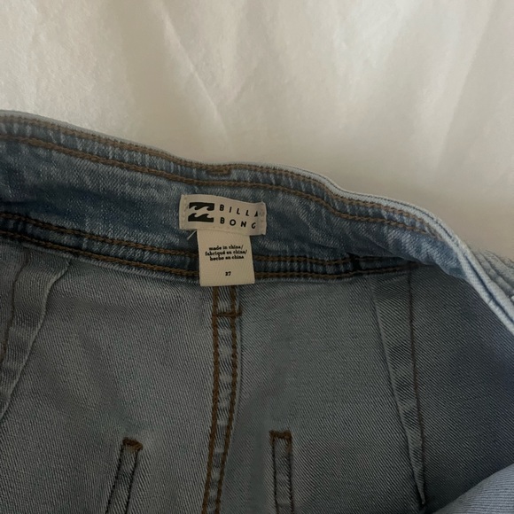 Size 27 wide leg billabong jeans - Picture 4 of 4